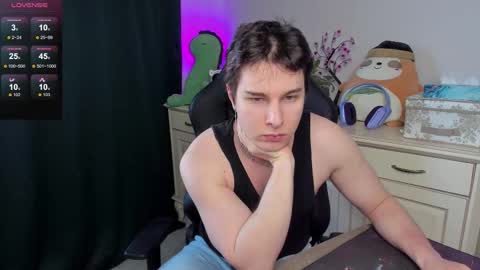 Snapshot of vincent__strong chatting on 02/01/26, 08:35 Vincent Strong online show from 02/01/26, 08:35