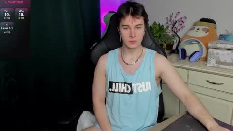 Snapshot of vincent__strong chatting on 02/02/26, 08:57 Vincent Strong online show from 02/02/26, 08:57