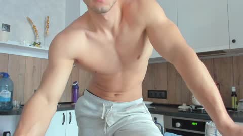 Snapshot of vincent_o chatting on 12/18/24, 08:31 Vincent. uncut 18cm online show from 12/18/24, 08:31