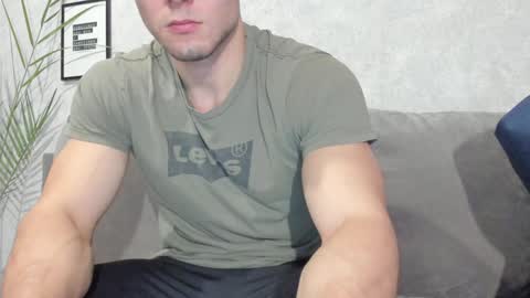 Snapshot of vincent_o chatting on 12/22/24, 02:16 Vincent. uncut 18cm online show from 12/22/24, 02:16