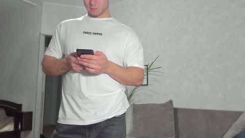 Snapshot of vincent_o chatting on 01/06/25, 03:19 Vincent. uncut 18cm online show from 01/06/25, 03:19