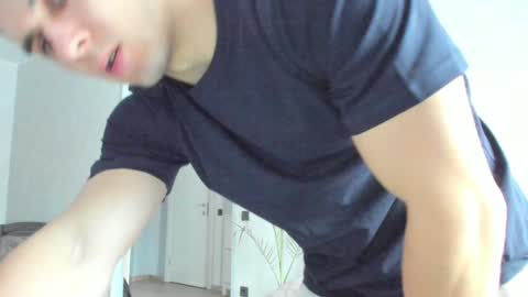 Snapshot of vincent_o chatting on 01/09/25, 09:16 Vincent. uncut 18cm online show from 01/09/25, 09:16