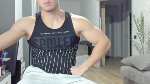 Snapshot of vincent_o chatting on 01/27/25, 05:58 Vincent. uncut 18cm online show from 01/27/25, 05:58
