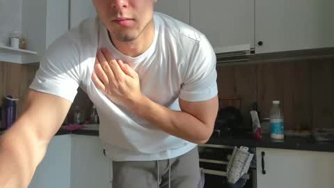 Snapshot of vincent_o chatting on 02/13/25, 08:17 Vincent. uncut 18cm online show from 02/13/25, 08:17