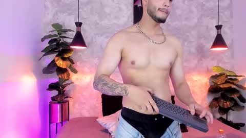 Vincent online show from 10/16/25, 04:13