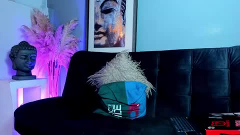 Snapshot of vincentsartori chatting on 10/31/25, 01:17 Vincent Sartori online show from 10/31/25, 01:17