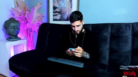 Snapshot of vincentsartori chatting on 11/08/25, 12:16 Vincent Sartori online show from 11/08/25, 12:16