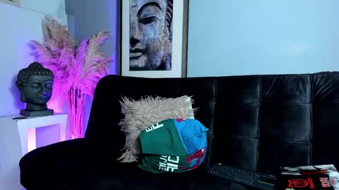 Snapshot of vincentsartori chatting on 11/10/25, 01:15 Vincent Sartori online show from 11/10/25, 01:15