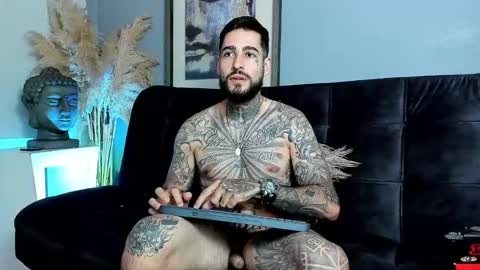 Snapshot of vincentsartori chatting on 11/11/25, 07:58 Vincent Sartori online show from 11/11/25, 07:58