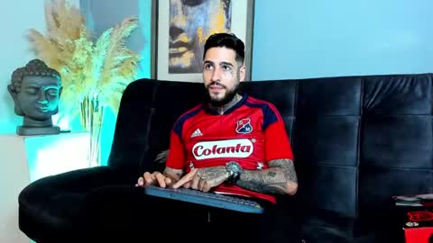 Snapshot of vincentsartori chatting on 11/19/25, 09:15 Vincent Sartori online show from 11/19/25, 09:15