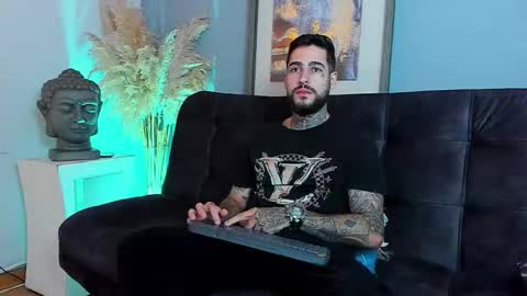 Snapshot of vincentsartori chatting on 11/26/25, 07:48 Vincent Sartori online show from 11/26/25, 07:48