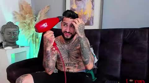 Snapshot of vincentsartori chatting on 11/30/25, 05:39 Vincent Sartori online show from 11/30/25, 05:39