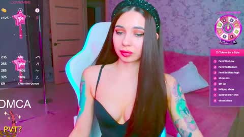 Vinkiepinkie online show from 04/19/26, 05:23