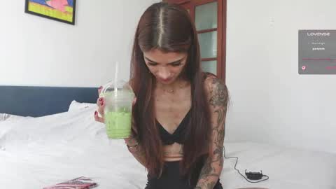 vinkitinkii online show from 04/18/26, 04:16