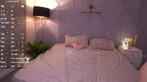 Milla online show from 11/25/25, 07:41