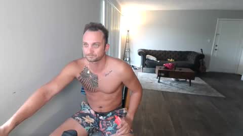 Snapshot of vinny_fuxgood chatting on 10/30/25, 02:40 Vinny online show from 10/30/25, 02:40