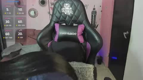 Daniela online show from 10/06/25, 03:15