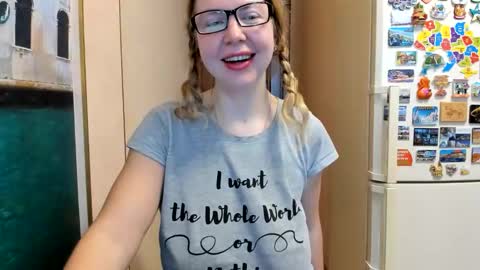 Snapshot of viodetta chatting on 11/15/25, 09:28 viodetta online show from 11/15/25, 09:28