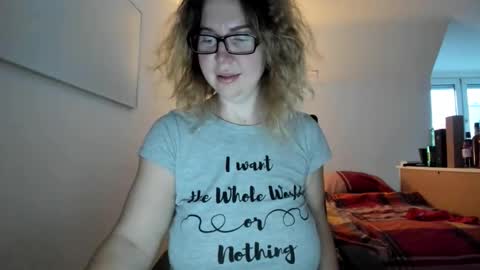 Snapshot of viodetta chatting on 01/08/26, 03:25 viodetta online show from 01/08/26, 03:25