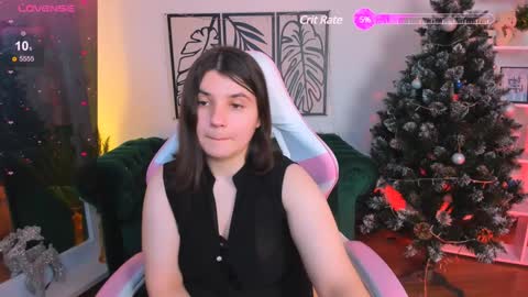 Snapshot of viola__shy chatting on 12/27/24, 01:32 Viola online show from 12/27/24, 01:32