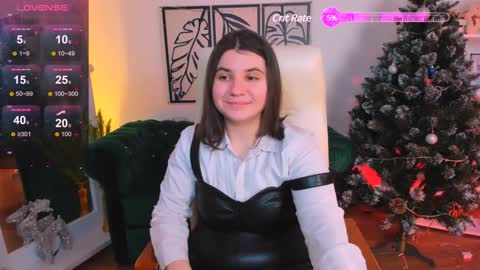 Snapshot of viola__shy chatting on 12/31/24, 12:11 Viola online show from 12/31/24, 12:11
