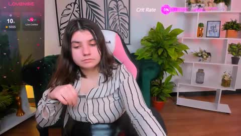Snapshot of viola__shy chatting on 02/11/25, 12:38 Viola online show from 02/11/25, 12:38