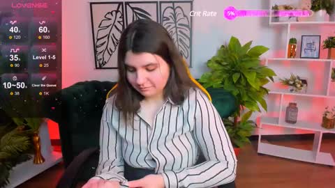 Snapshot of viola__shy chatting on 02/19/25, 09:25 Viola online show from 02/19/25, 09:25