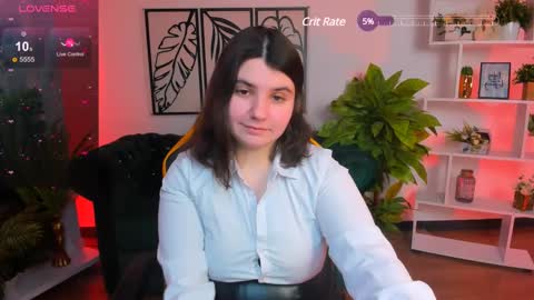 Snapshot of viola__shy chatting on 02/21/25, 09:43 Viola online show from 02/21/25, 09:43