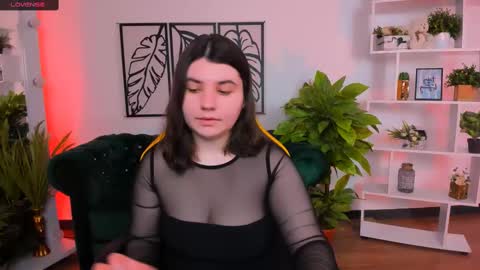 Snapshot of viola__shy chatting on 03/02/25, 09:43 Viola online show from 03/02/25, 09:43