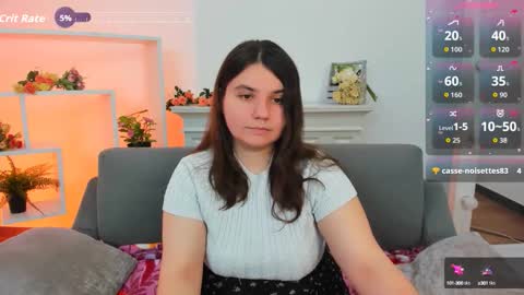Snapshot of viola__shy chatting on 09/18/25, 09:28 Viola online show from 09/18/25, 09:28