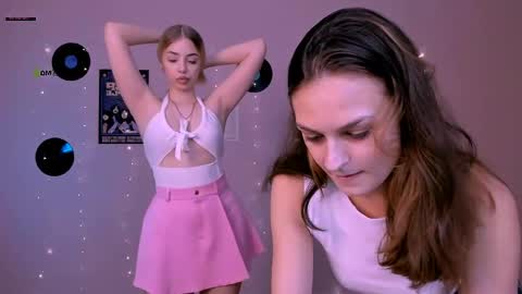 viola_sweet_ online show from 05/20/26, 09:26