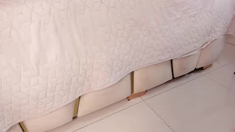 violeet_gray online show from 02/15/25, 02:55