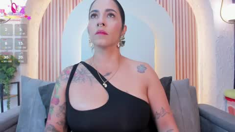 Violette online show from 07/16/26, 10:10