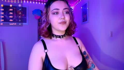 violet online show from 10/06/25, 04:21