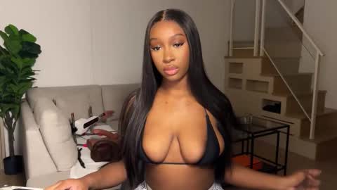 Fantasy Black Girl online show from 10/22/25, 05:52