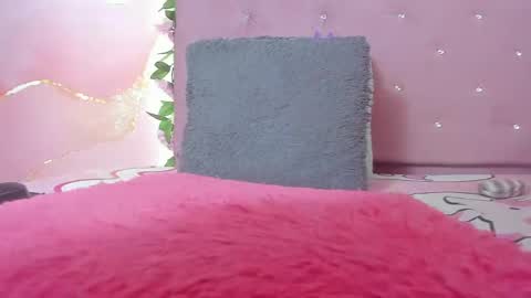 violet__taylor_ online show from 04/14/26, 02:17