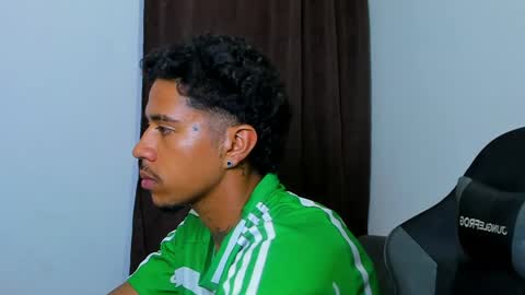 Violet and Myers online show from 04/12/26, 06:51