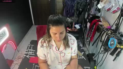 Kim online show from 10/21/25, 09:48