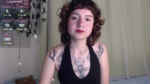 Snapshot of violet_bluee chatting on 04/11/26, 07:56 Violet online show from 04/11/26, 07:56