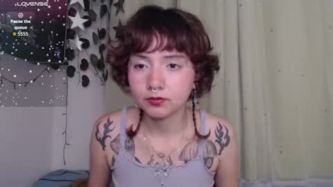 Snapshot of violet_bluee chatting on 07/05/26, 07:59 Violet online show from 07/05/26, 07:59