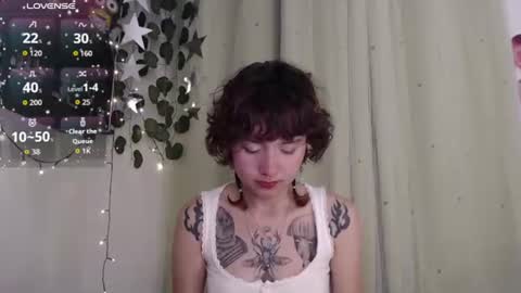 Snapshot of violet_bluee chatting on 07/08/26, 08:19 Violet online show from 07/08/26, 08:19