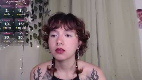 Snapshot of violet_bluee chatting on 07/11/26, 08:06 Violet online show from 07/11/26, 08:06