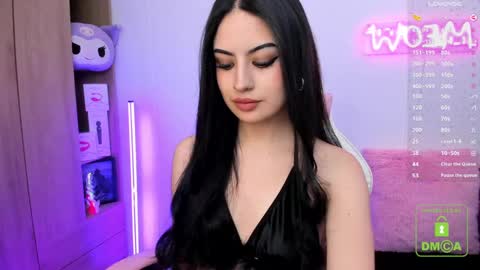 Snapshot of violet_catt chatting on 01/31/25, 05:10 Violeta  online show from 01/31/25, 05:10