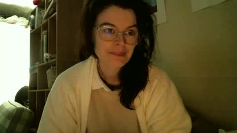 Snapshot of violet_ether chatting on 06/17/26, 04:19 Violet Ether online show from 06/17/26, 04:19