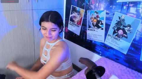 Snapshot of violet_fiore chatting on 03/19/26, 01:48 Violet Fiore online show from 03/19/26, 01:48