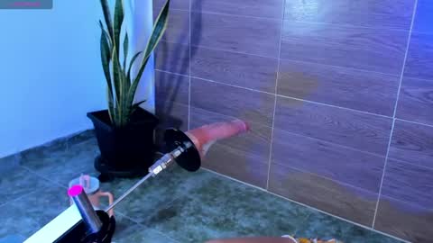 Violet Fiore online show from 07/30/26, 06:51