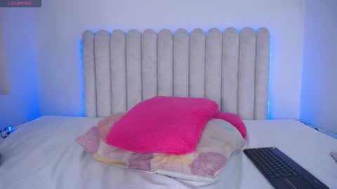 violet_giraldo online show from 03/05/26, 11:34