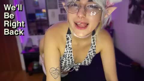 Violete Hentai01 online show from 03/06/25, 03:56