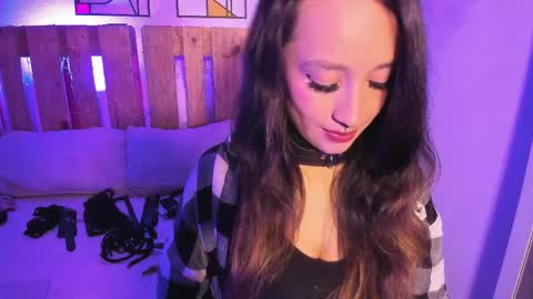 Violet Jones online show from 04/09/26, 03:50