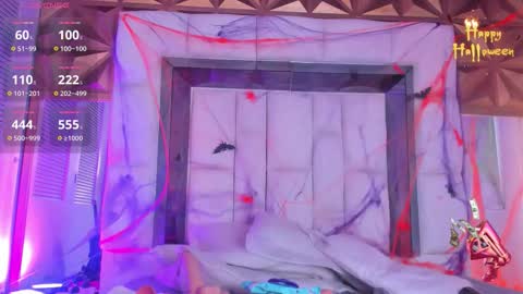 violet_milleer online show from 10/27/25, 07:07